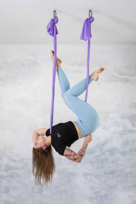 Ukázková lekce aerial hammock pro dospělé v Polegymu